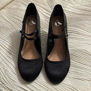 Black Glitter Mary Jane Double Strap Pump | Size: 10